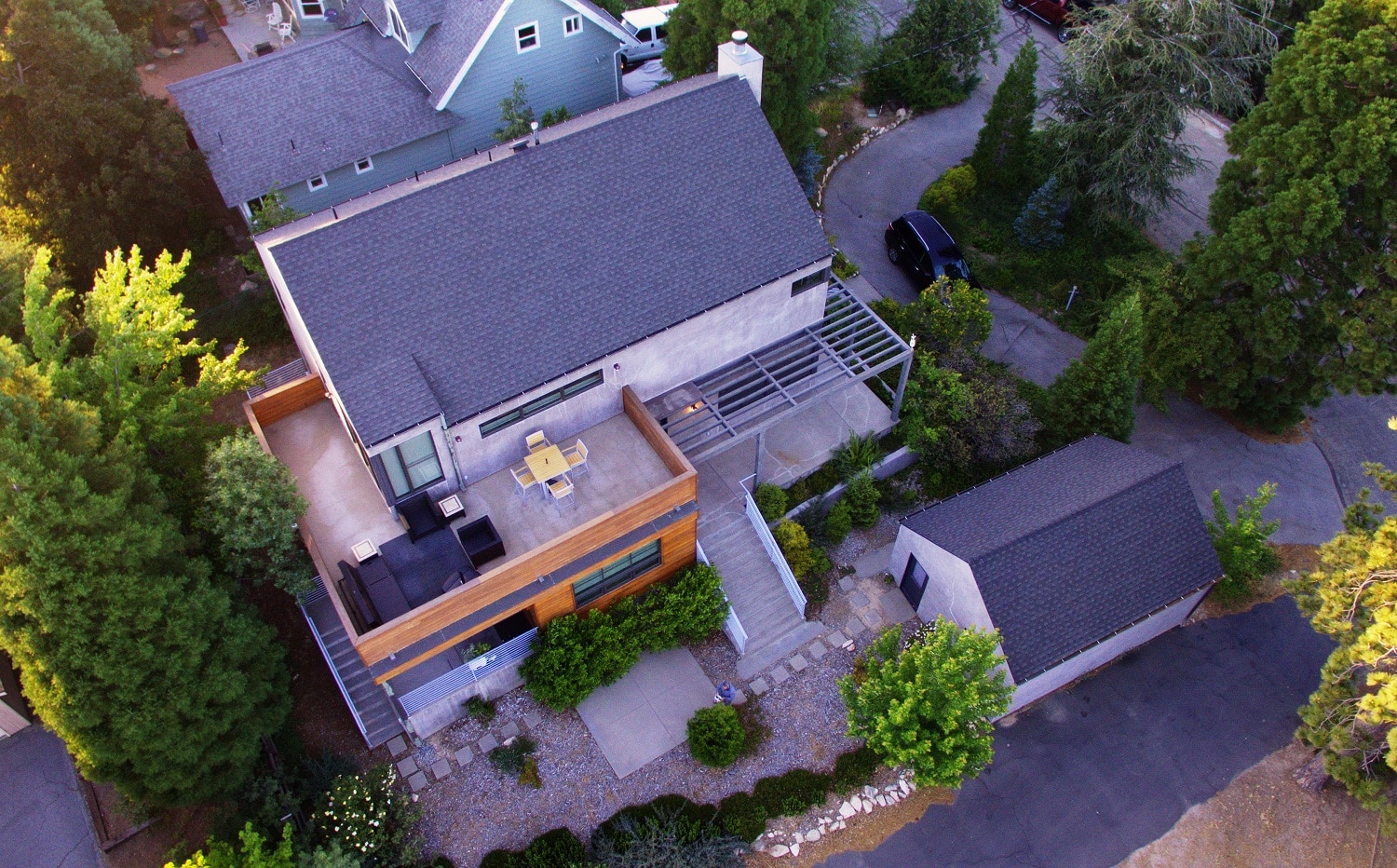 aerial-view-house-with-patio