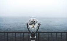 binoculars-looking-into-ocean