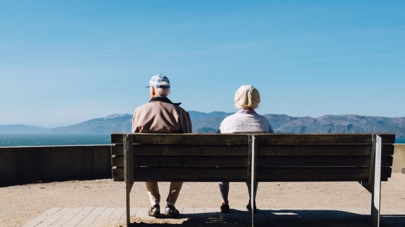 Elderly couple on a bench