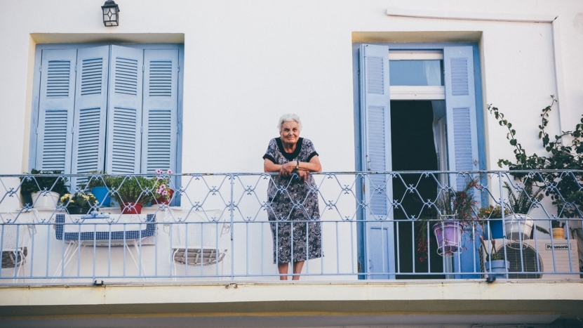 4 Options for Buying Homes for Parents